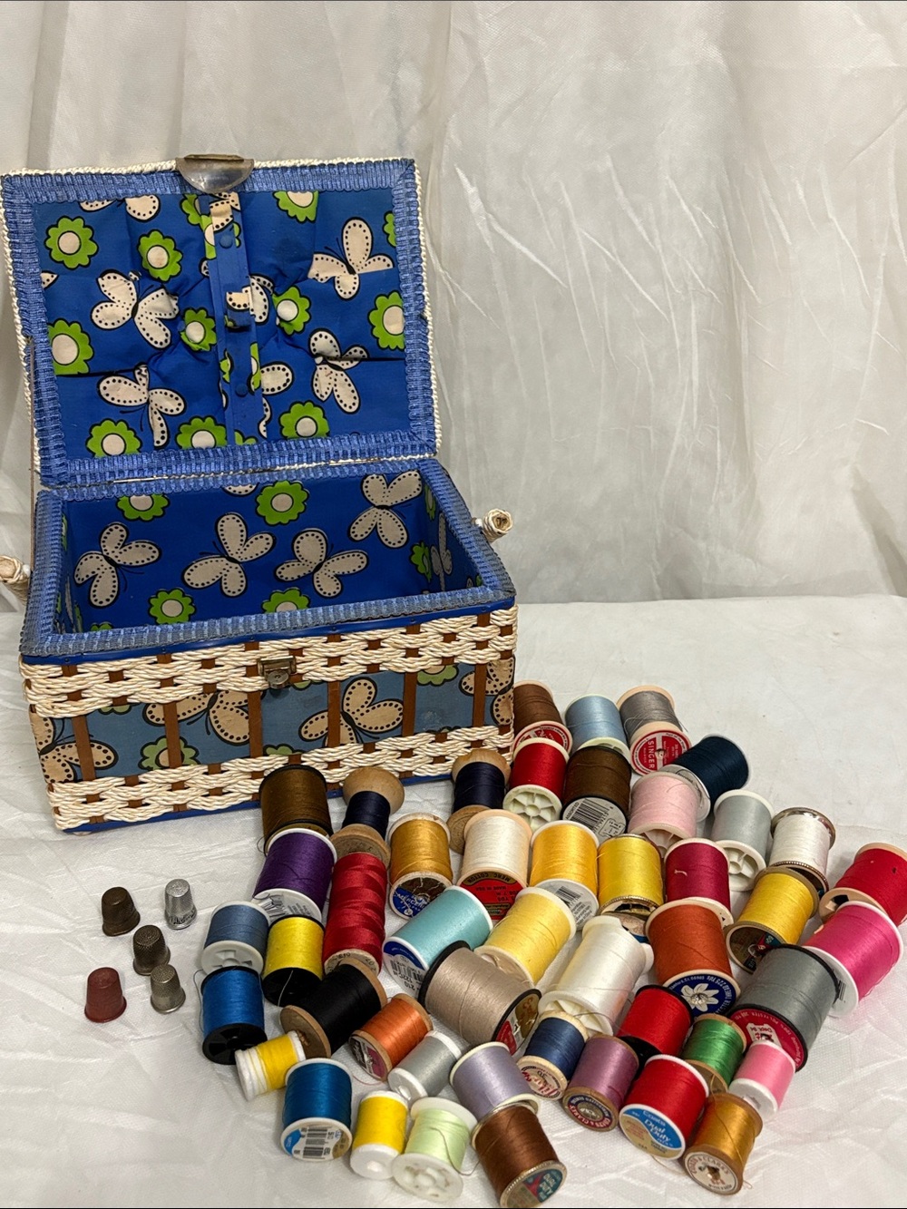 Sewing Basket with 45 Thread Spools